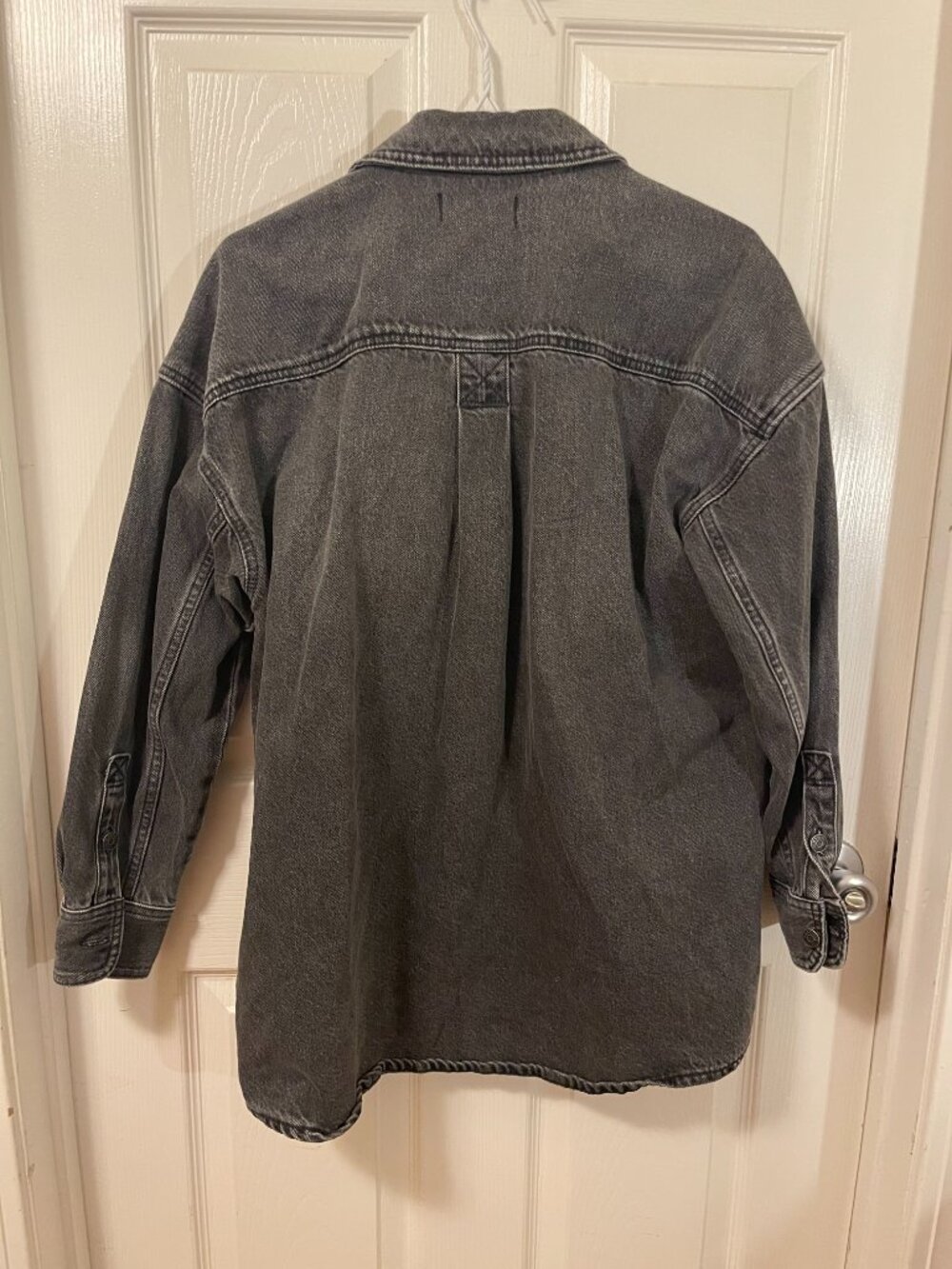 Madewell XS Denim Oversized Cargo Denim Shirt Jacket in Lunar Wash - Picture 6 of 6